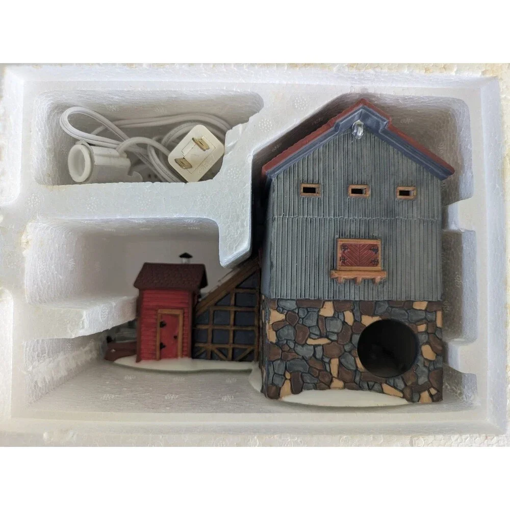 1993 Dept 56 New England Village “Blue Star Ice Co.” Box & Light 5647-2 Retired